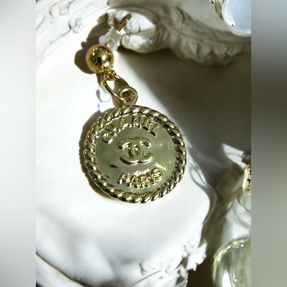 Gold Zipper Pull Earrings - Picture 3 of 6